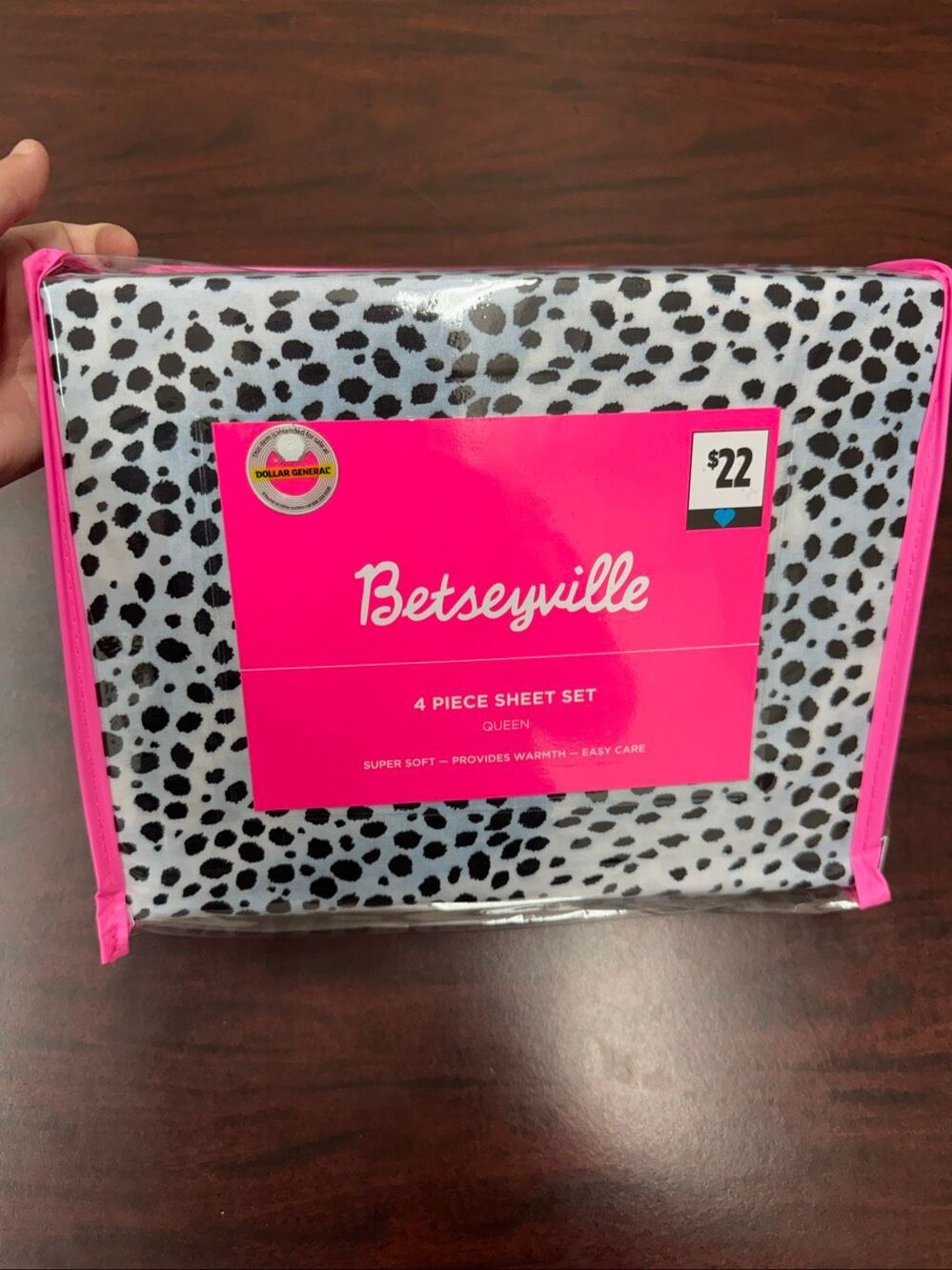 NWT Betseyville Betsey Johnson 4 Piece Queen Set- Cheetah Print